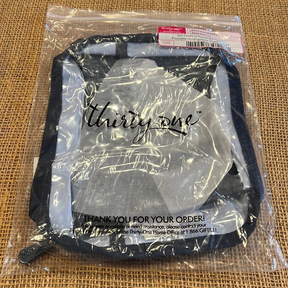 NWT Thirty-one get creative rectangle pouch